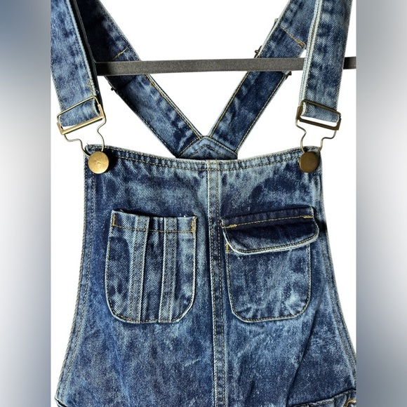 New Vintage Denim Overall Shorts Distressed Bib Overalls Women’s Size 10 - Picture 3 of 8